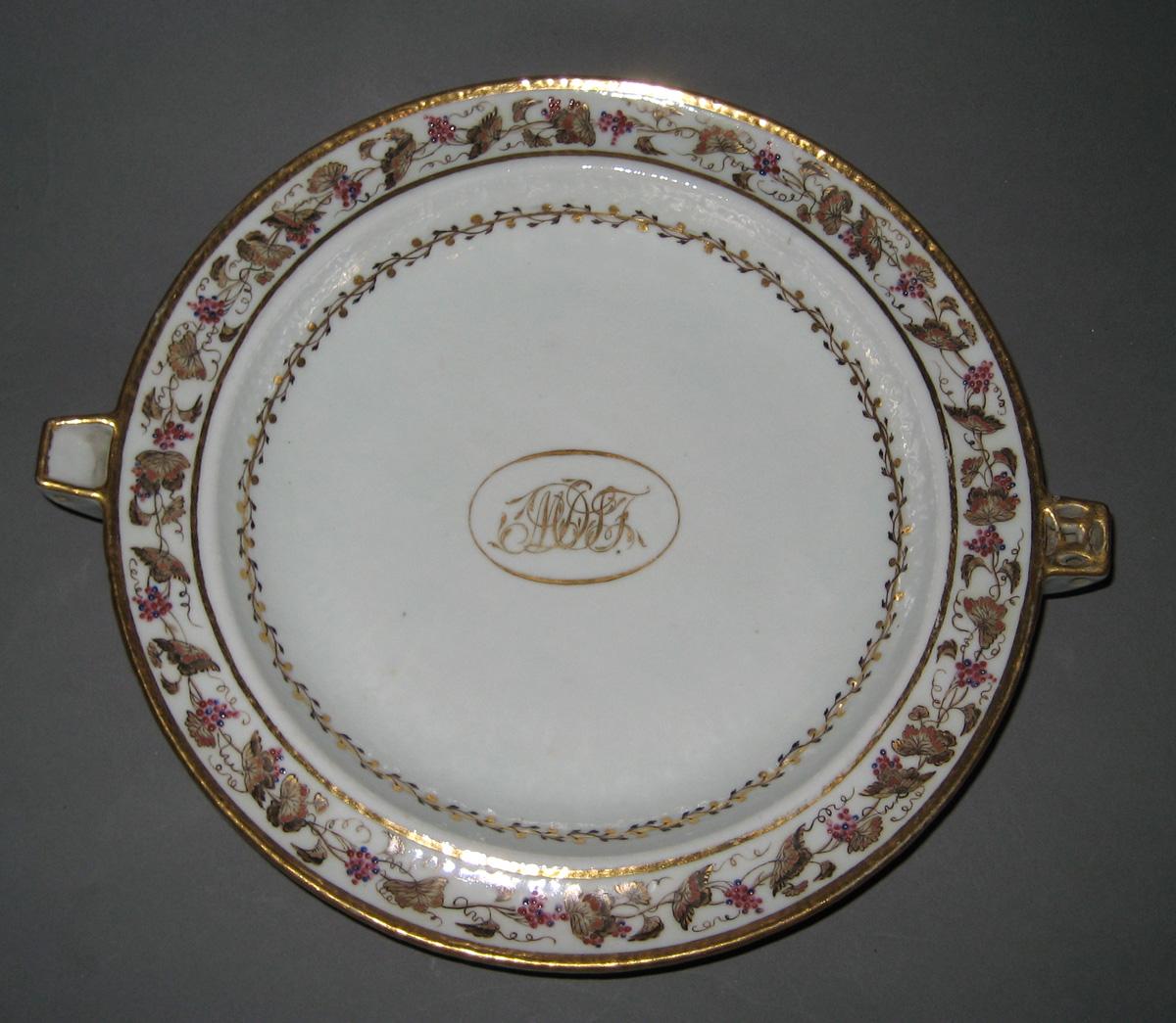 1966.0581.067 Porcelain hot water plate