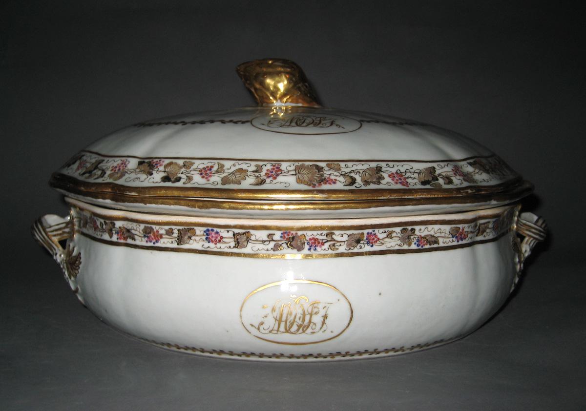 1966.0581.114 A-C Porcelain Dish