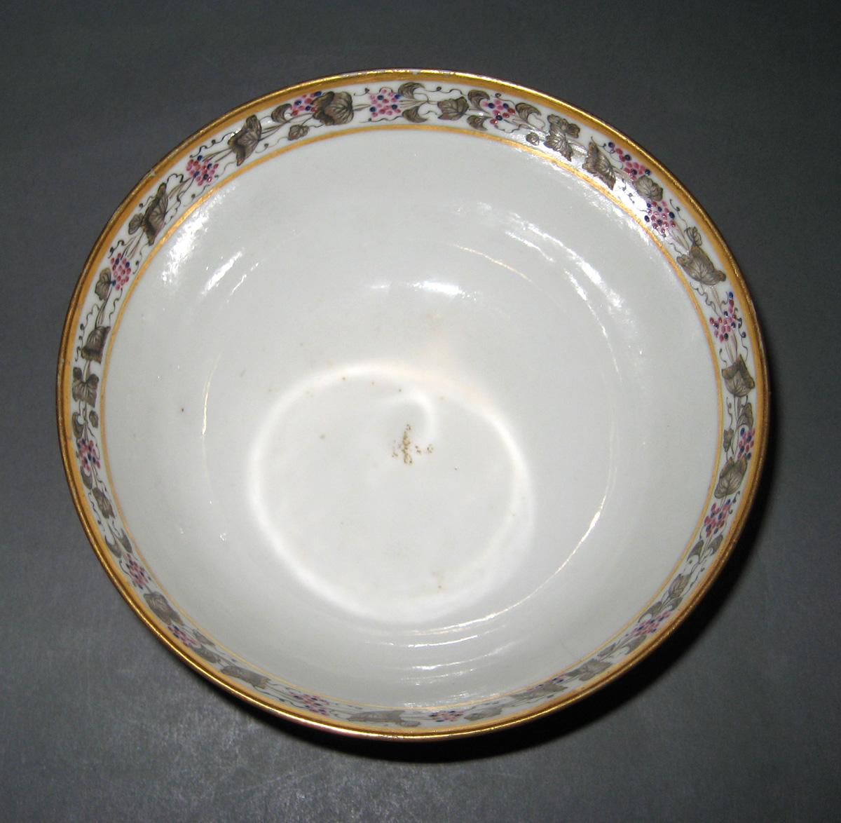 1966.0581.123 Bowl top view