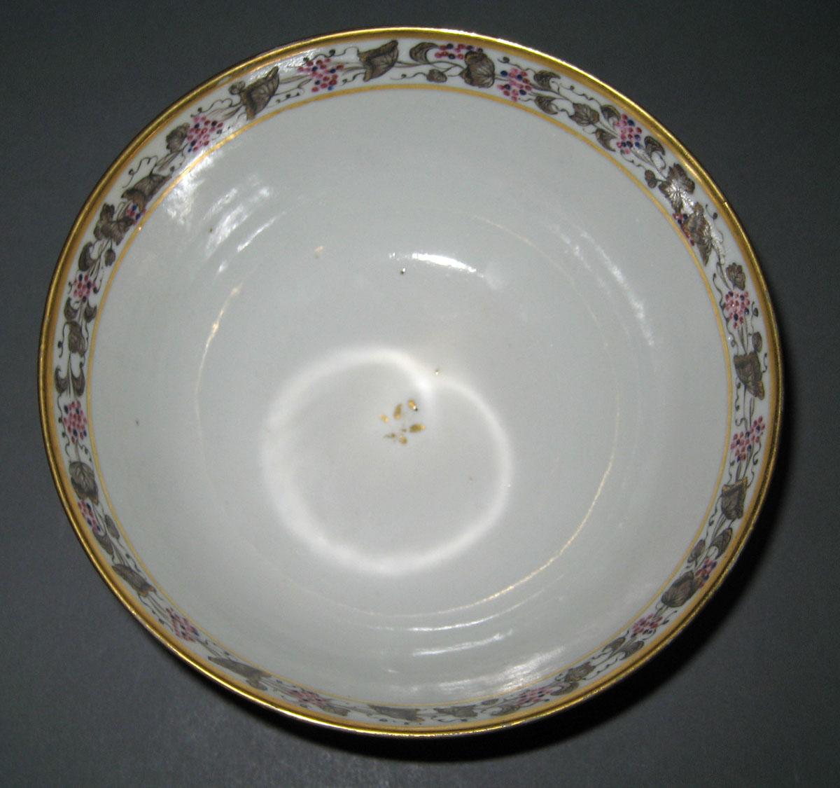 1966.0581.127 Bowl interior
