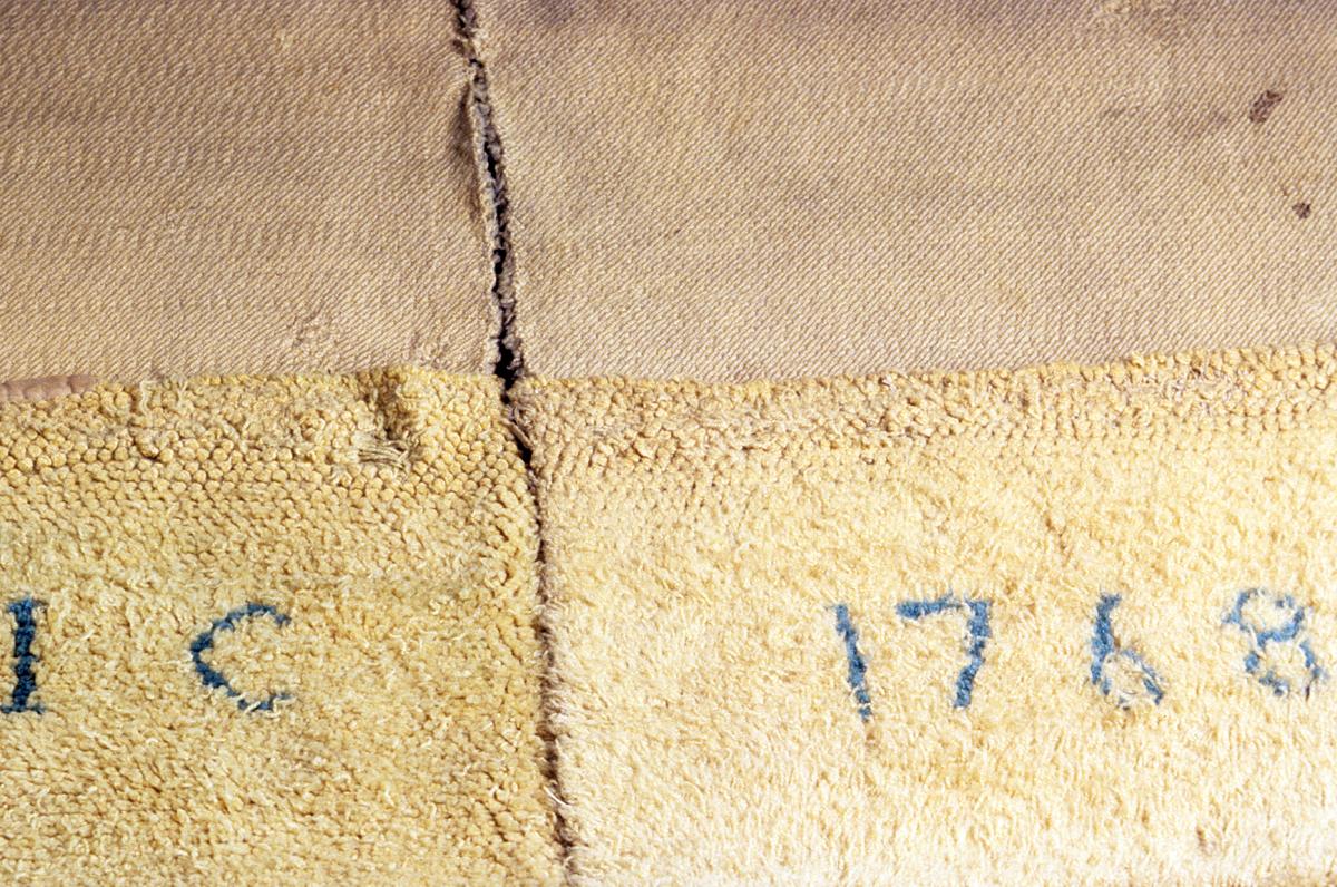 1957.0024.001,.002 Bed Rug, Detail