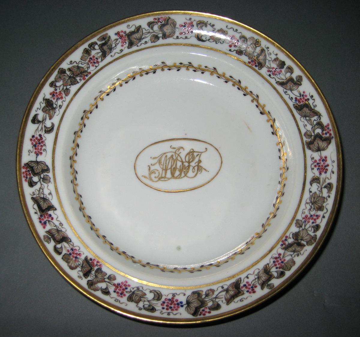 1966.0581.136 Porcelain Saucer