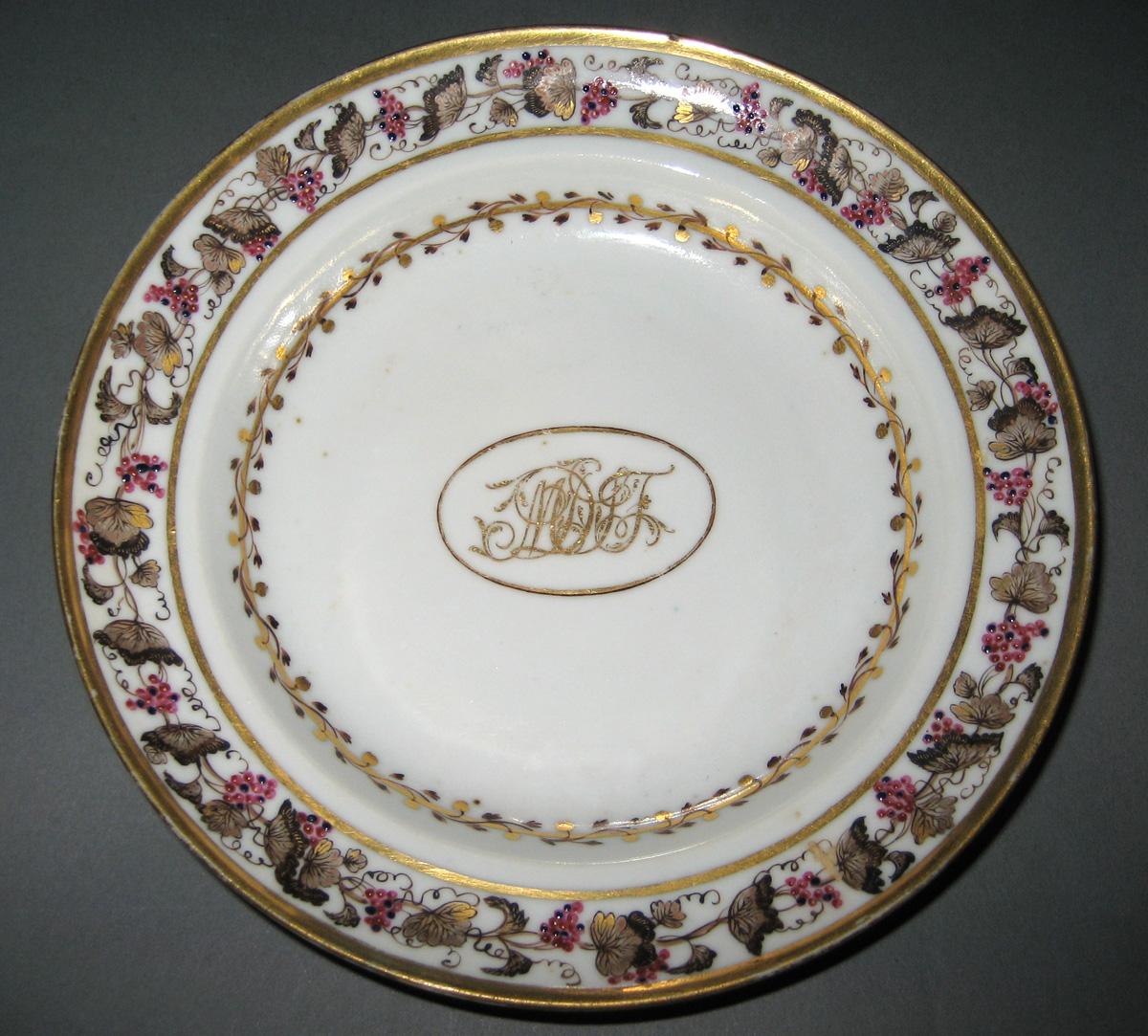 1966.0581.140 Porcelain Saucer