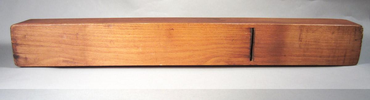 1957.0026.001 A Long plane, Underside