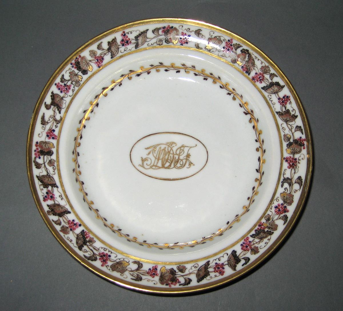 1966.0581.151 Porcelain Saucer