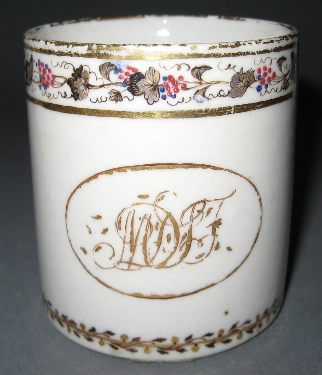1966.0581.177 Porcelain Cup front