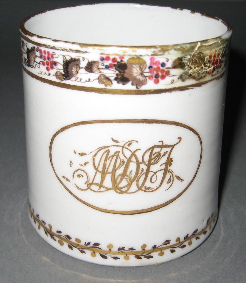 1966.0581.178 Porcelain Cup front