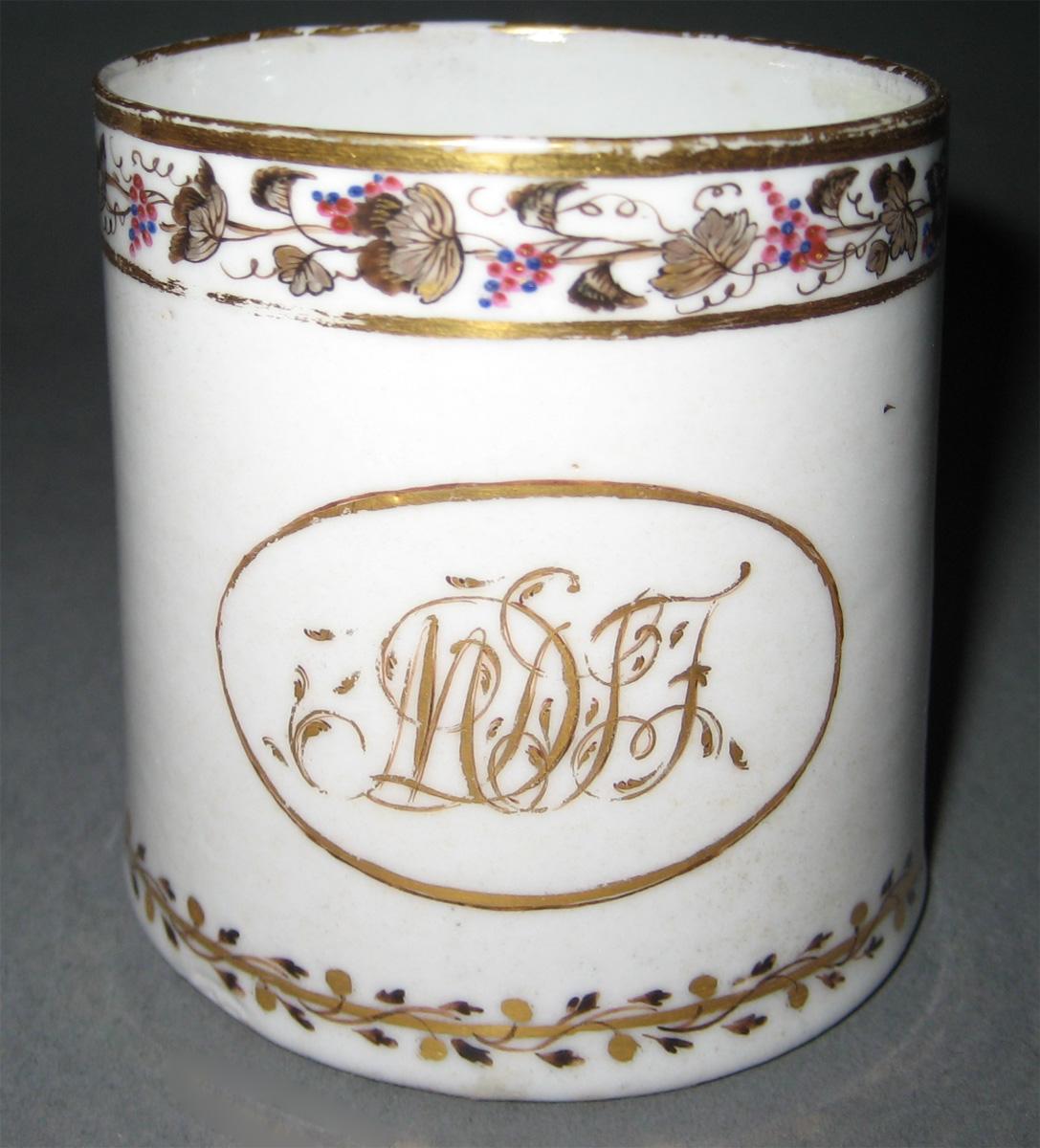 1966.0581.179 Porcelain Cup front