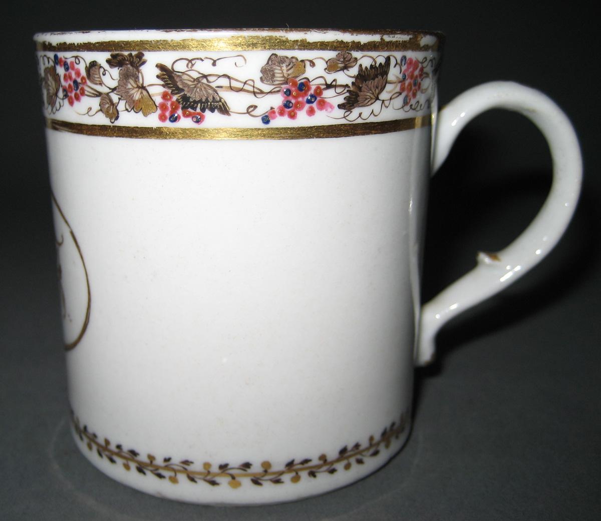 1966.0581.184 Porcelain Cup side view