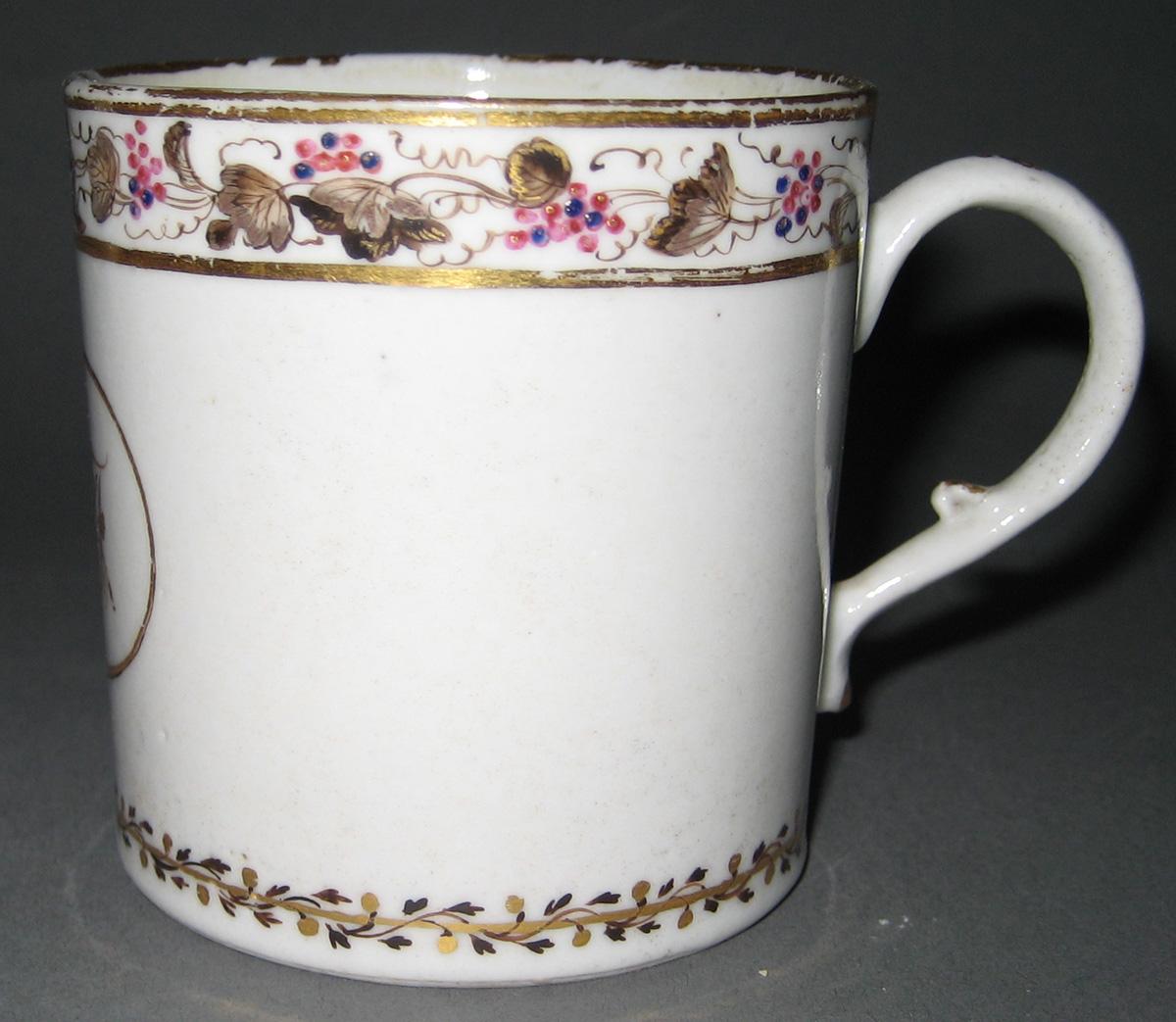 1966.0581.185 Porcelain Cup side view