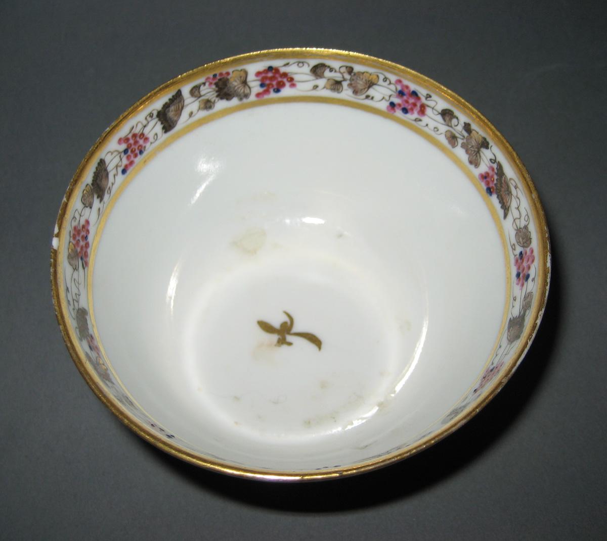 1966.0581.189 Teabowl top view