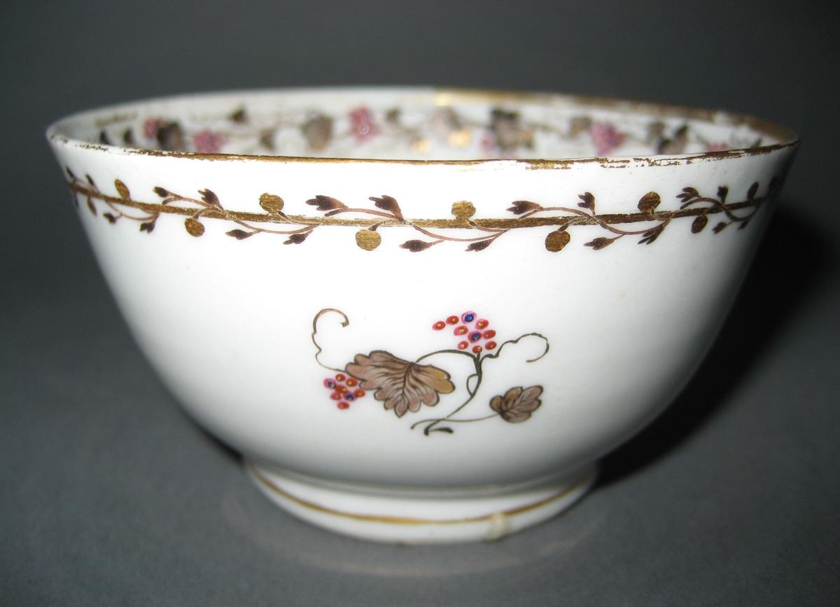 1966.0581.190 Teabowl view 2