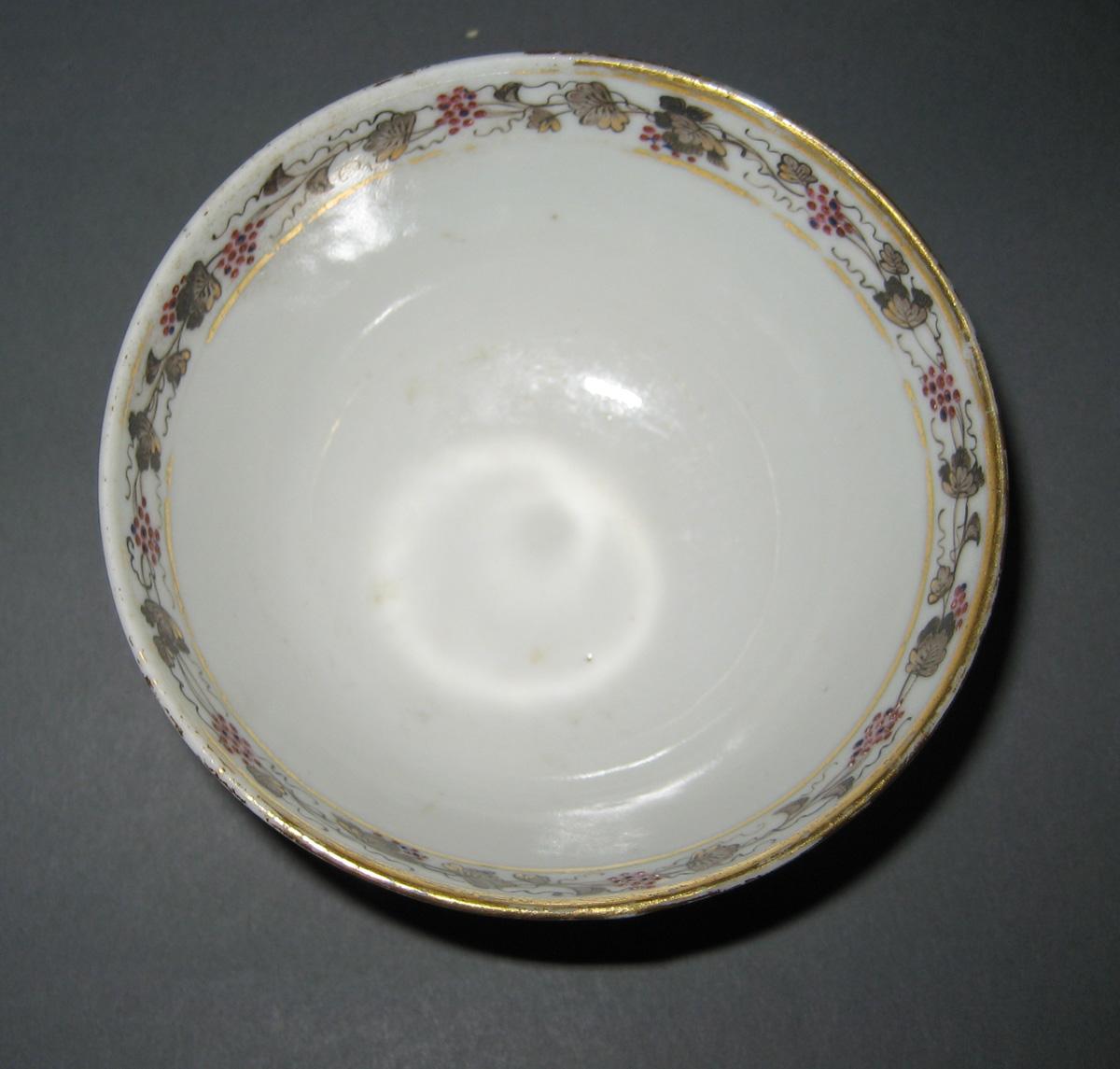 1966.0581.190 Teabowl top view