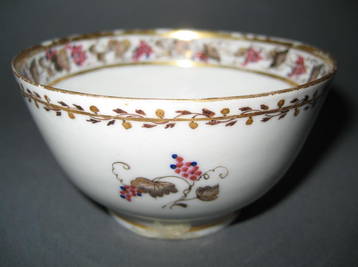 1966.0581.192 Teabowl view 2
