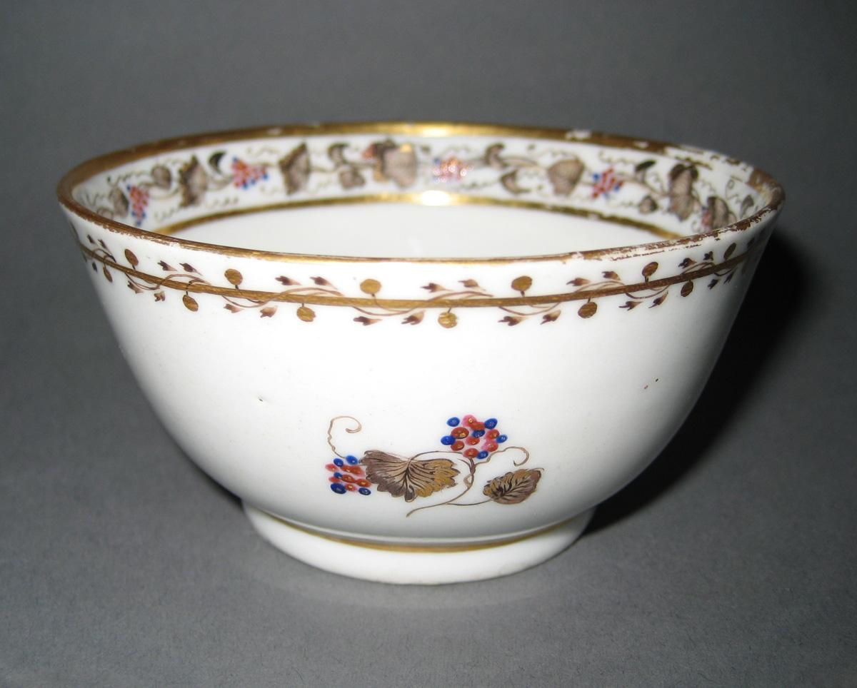 1966.0581.195 Teabowl view 2