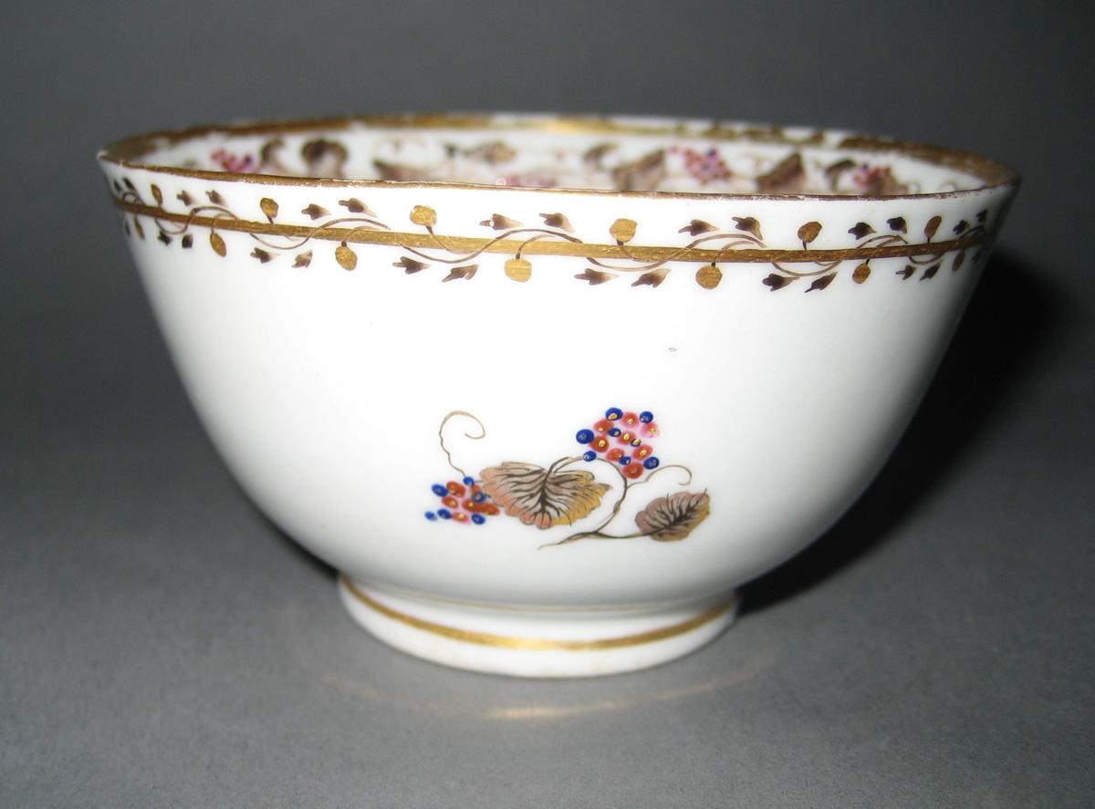 1966.0581.197 Teabowl view 2
