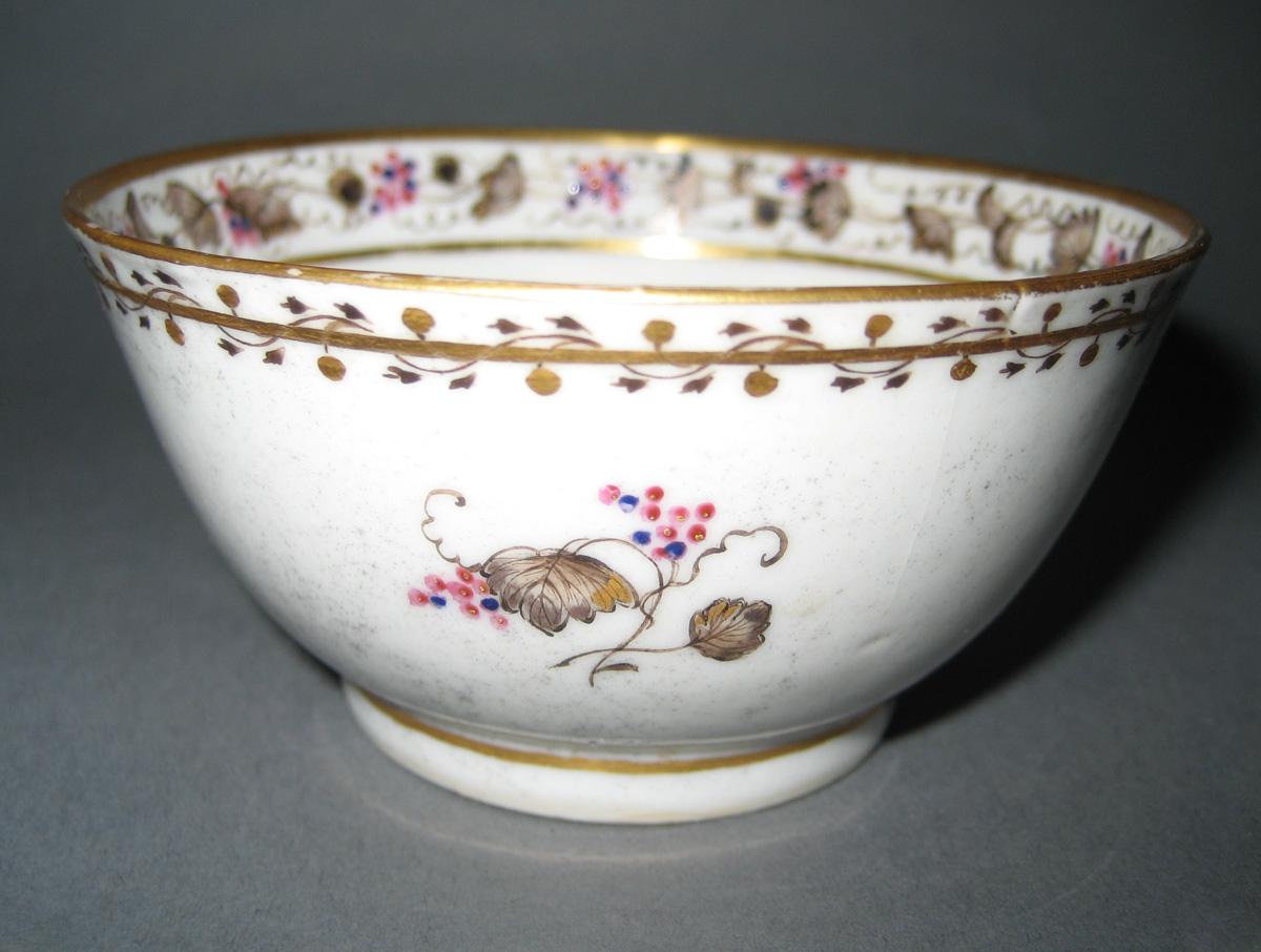1966.0581.199 Teabowl view 2