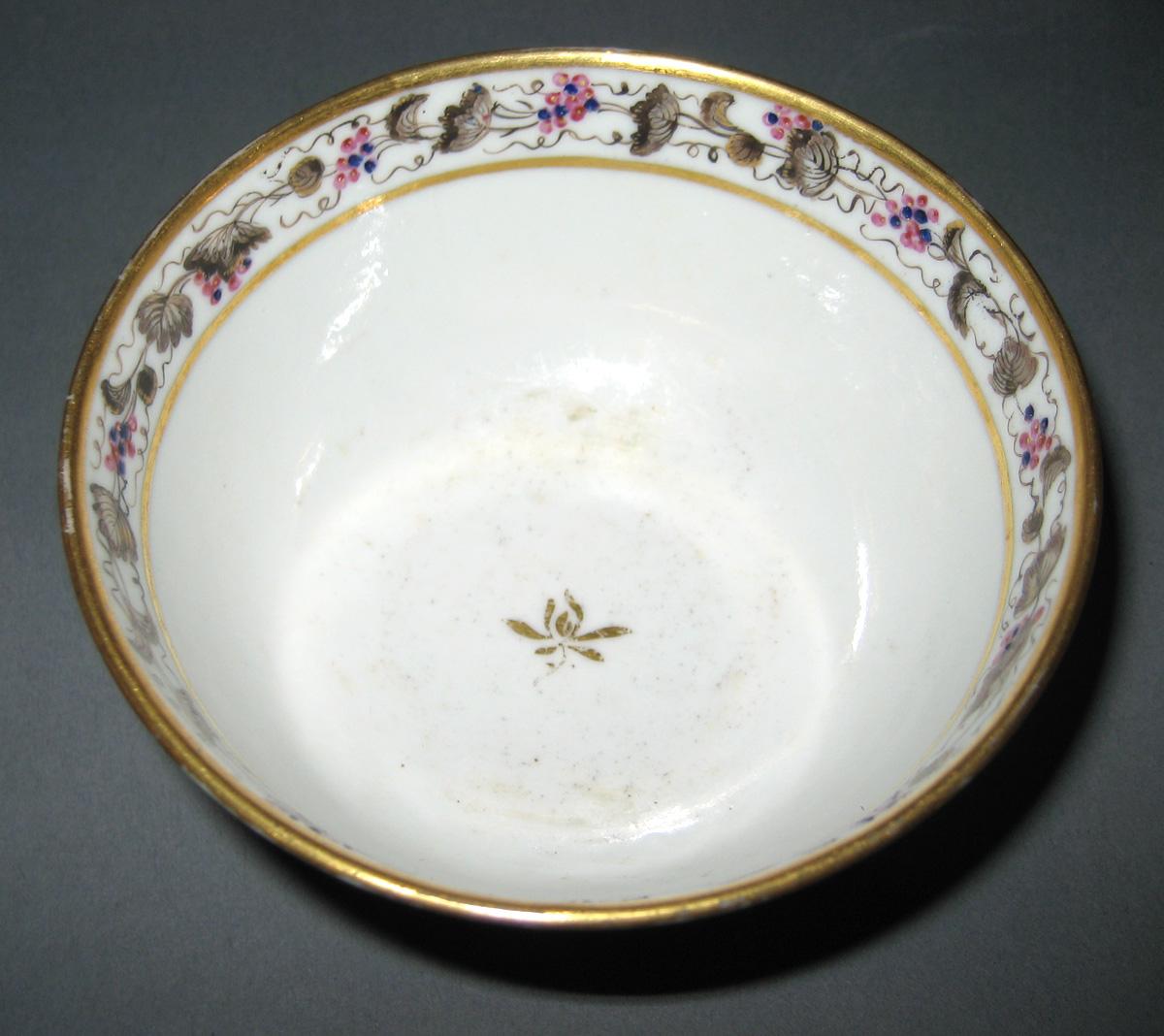 1966.0581.199 Teabowl top view