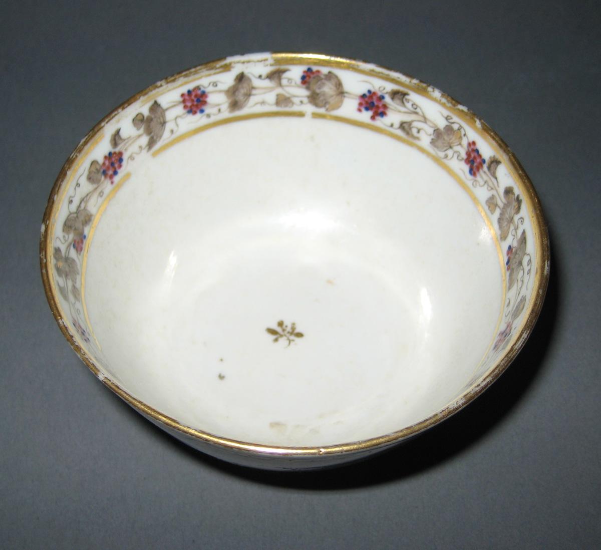 1966.0581.200 Teabowl top view
