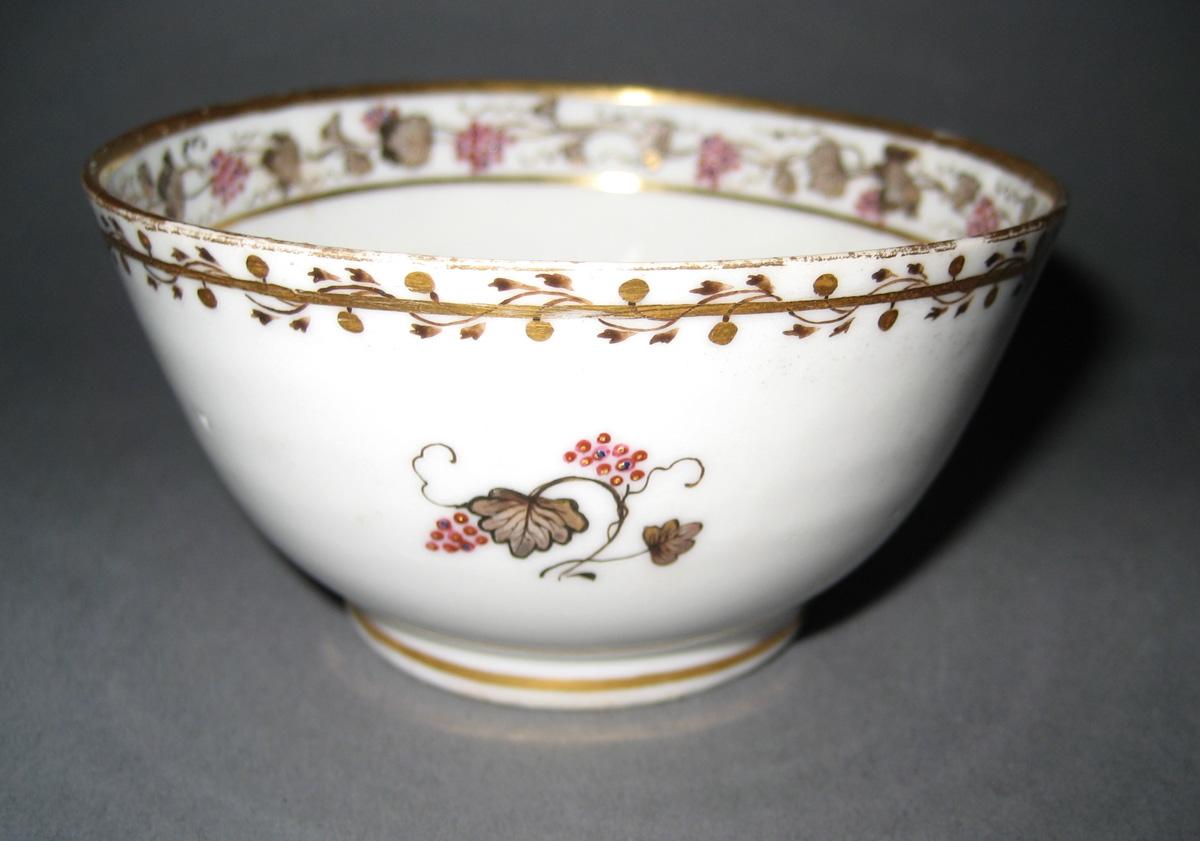 1966.0581.203 Teabowl view 2
