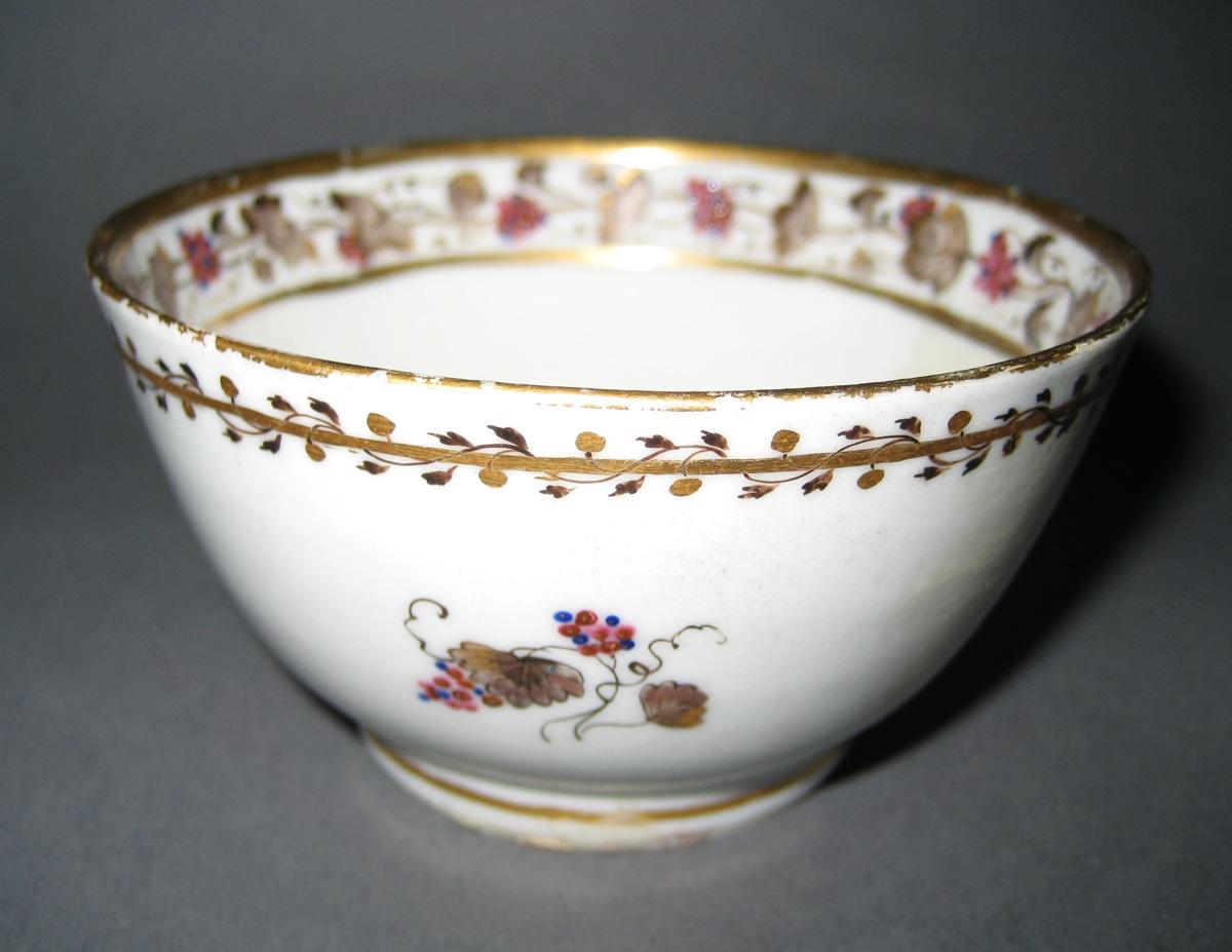 1966.0581.204 Teabowl view 2