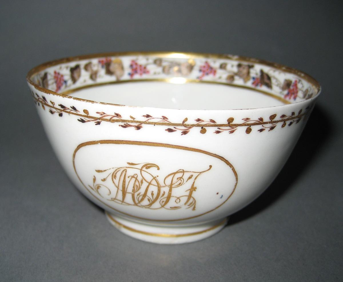 1966.0581.206 Teabowl view 1