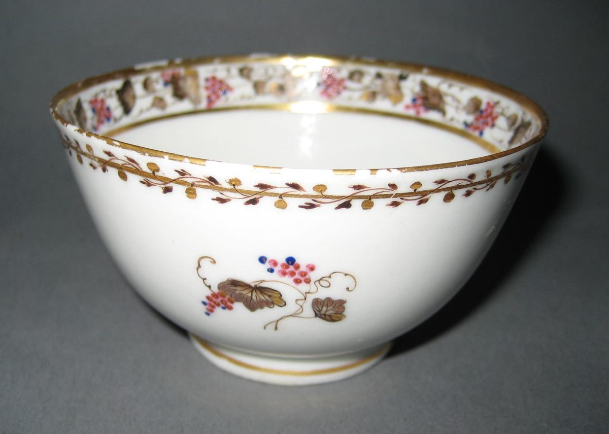 1966.0581.206 Teabowl view 2