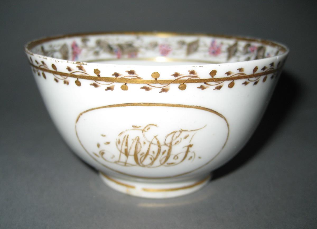 1966.0581.207 Teabowl view 1