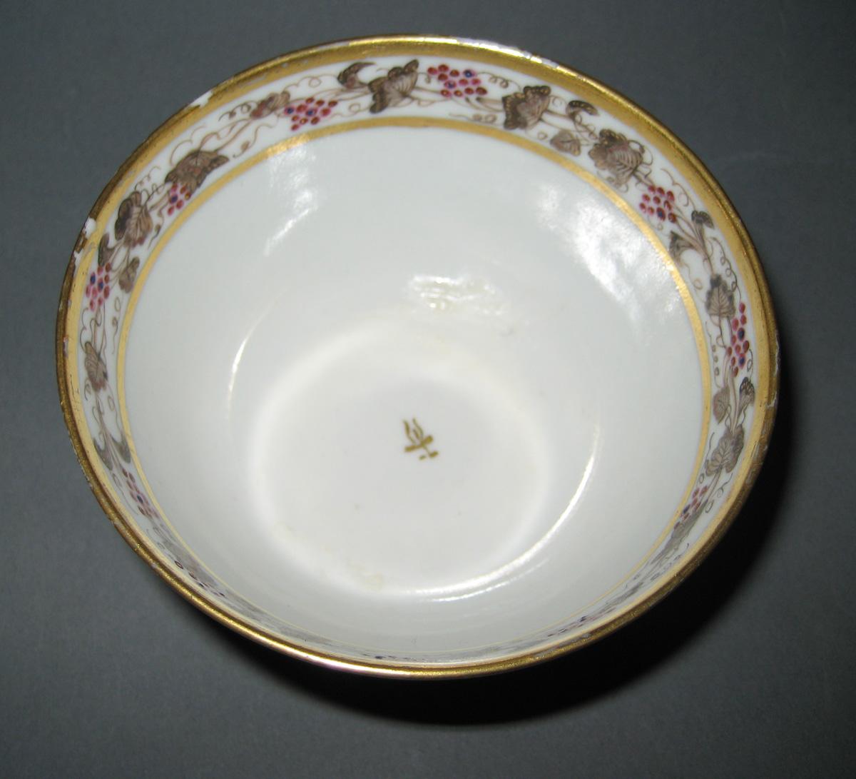 1966.0581.208 Teabowl top view