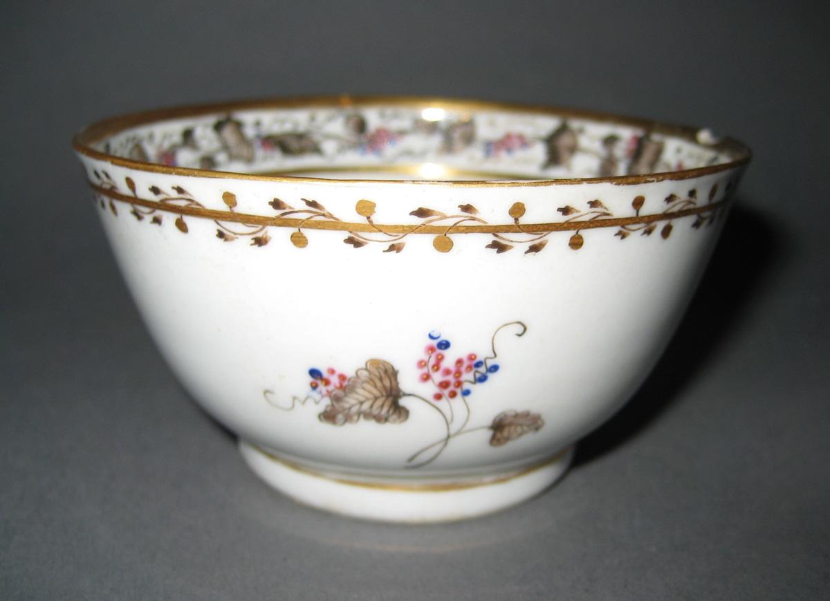 1966.0581.210 Teabowl view 2