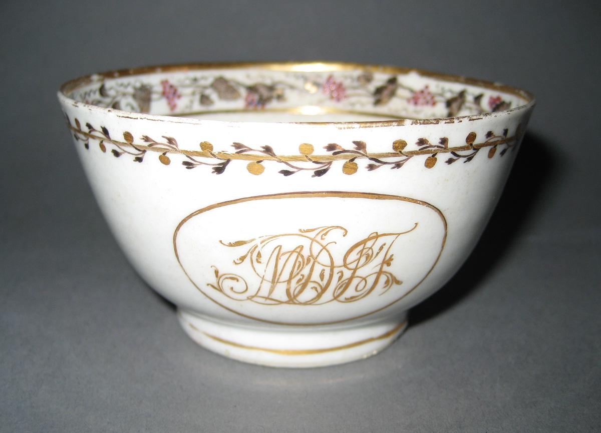 1966.0581.211 Teabowl view 1