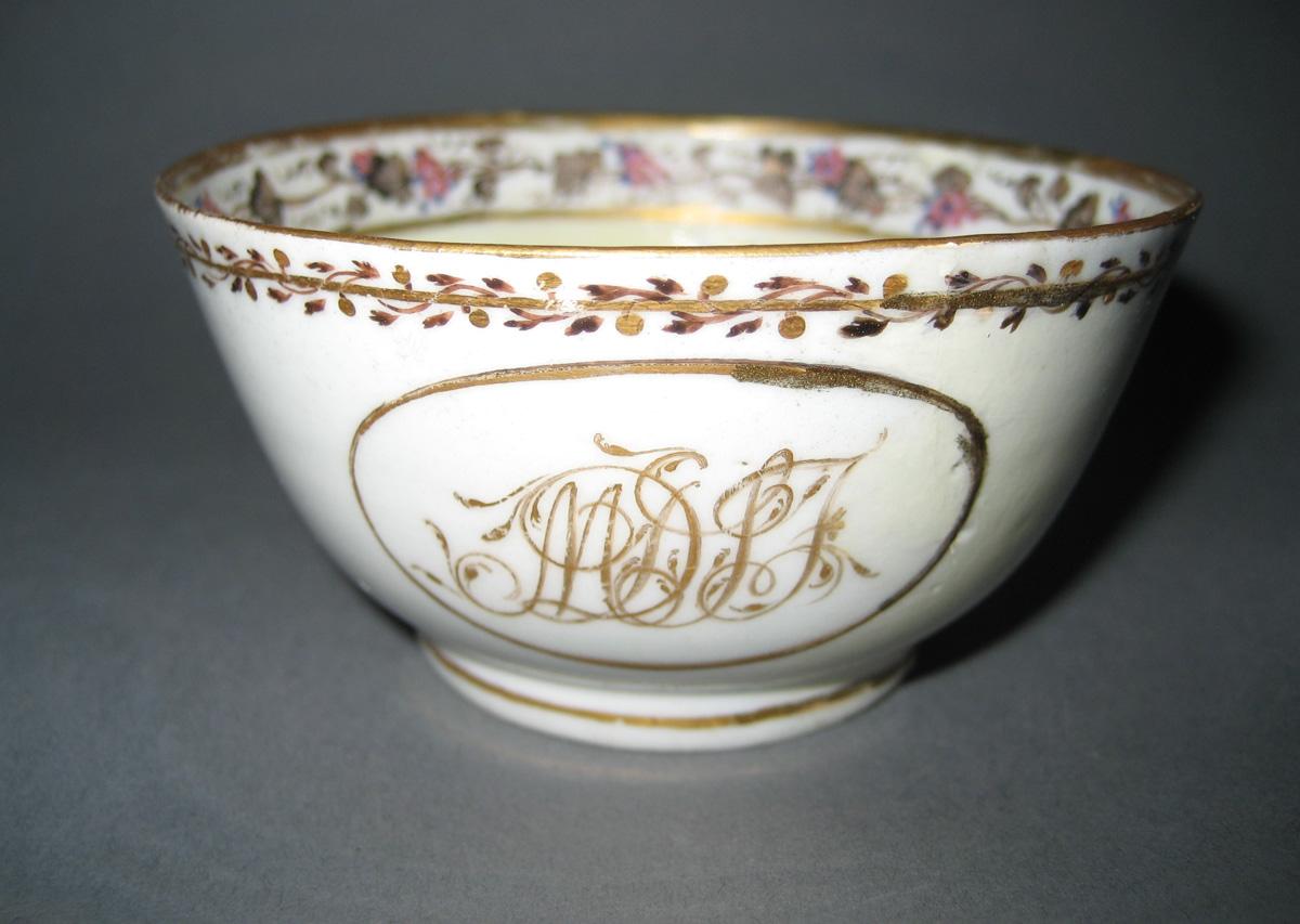 1966.0581.212 Porcelain Teabowl view 1