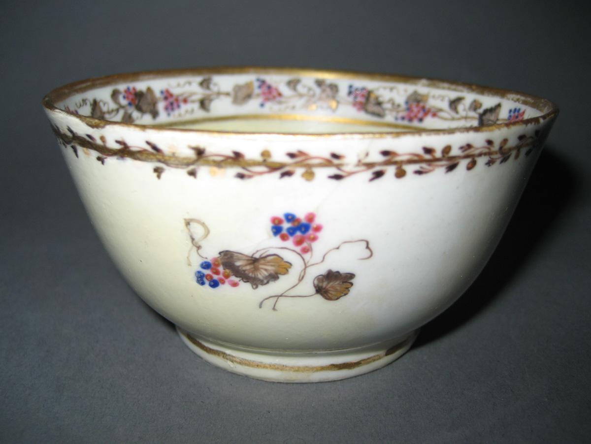 1966.0581.212 Porcelain Teabowl view 2