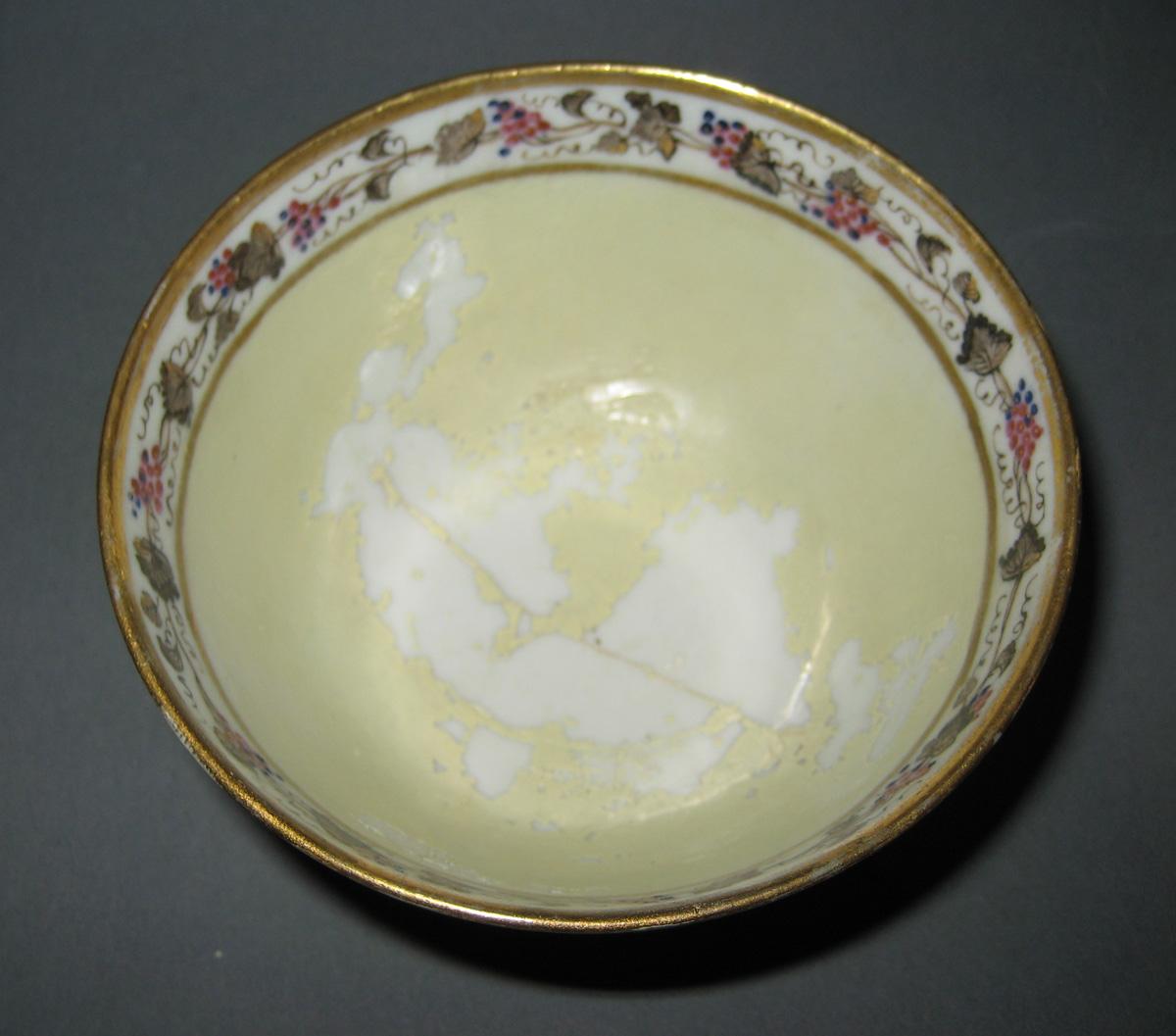 1966.0581.212 Porcelain Teabowl top view