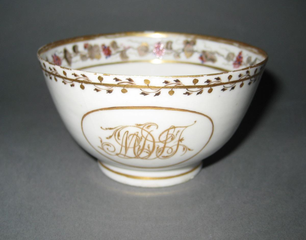1966.0581.213 Porcelain Teabowl view 1