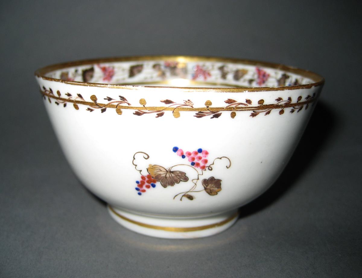 1966.0581.215 Porcelain Teabowl view 2