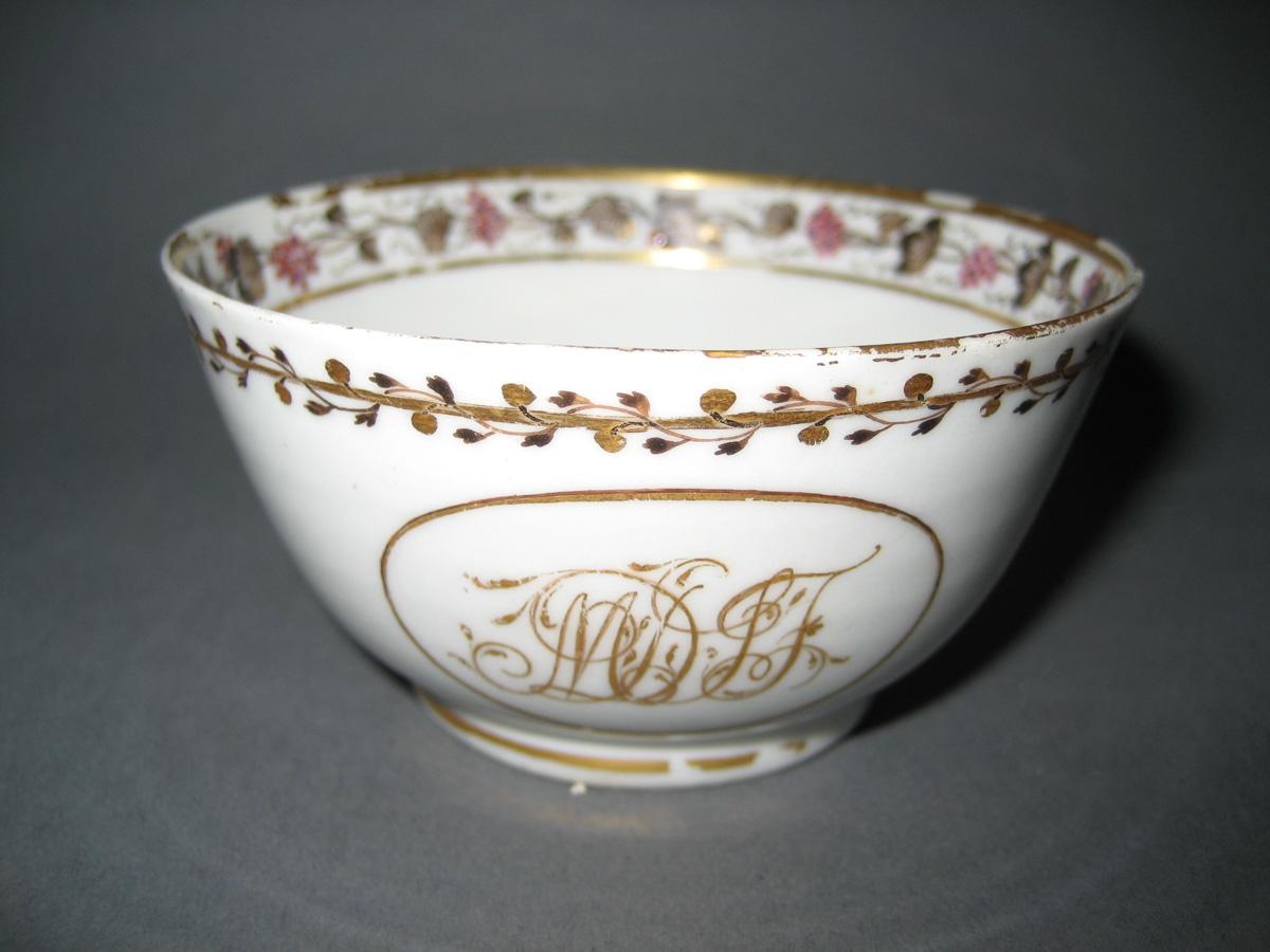 1966.0581.216 Porcelain Teabowl view 1