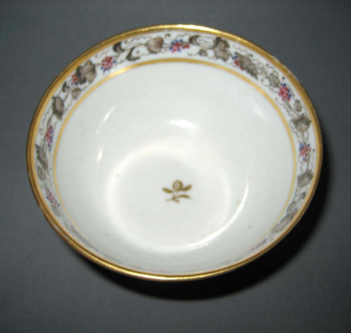 1966.0581.217 Porcelain Teabowl top view