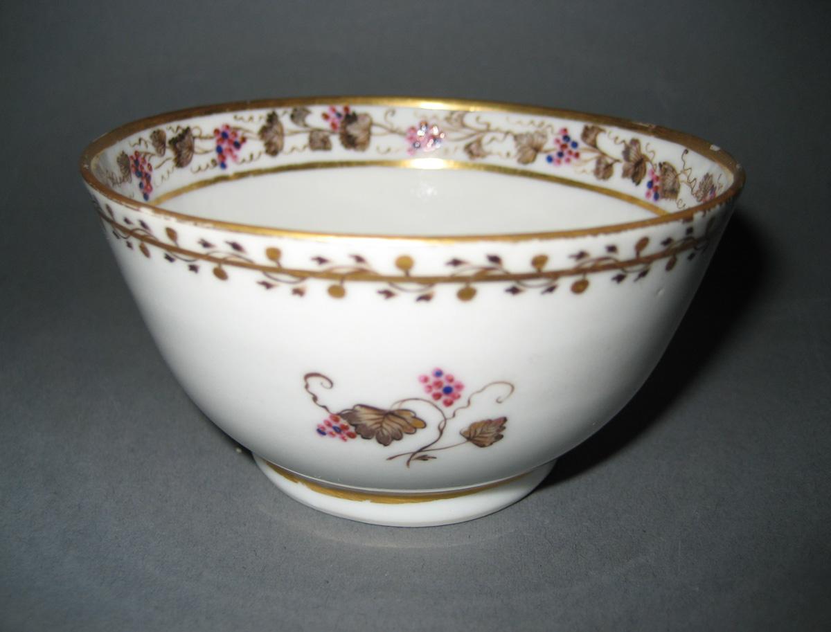 1966.0581.219 Porcelain Teabowl view 2