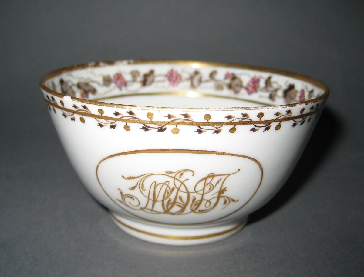 1966.0581.220 Porcelain Teabowl view 1