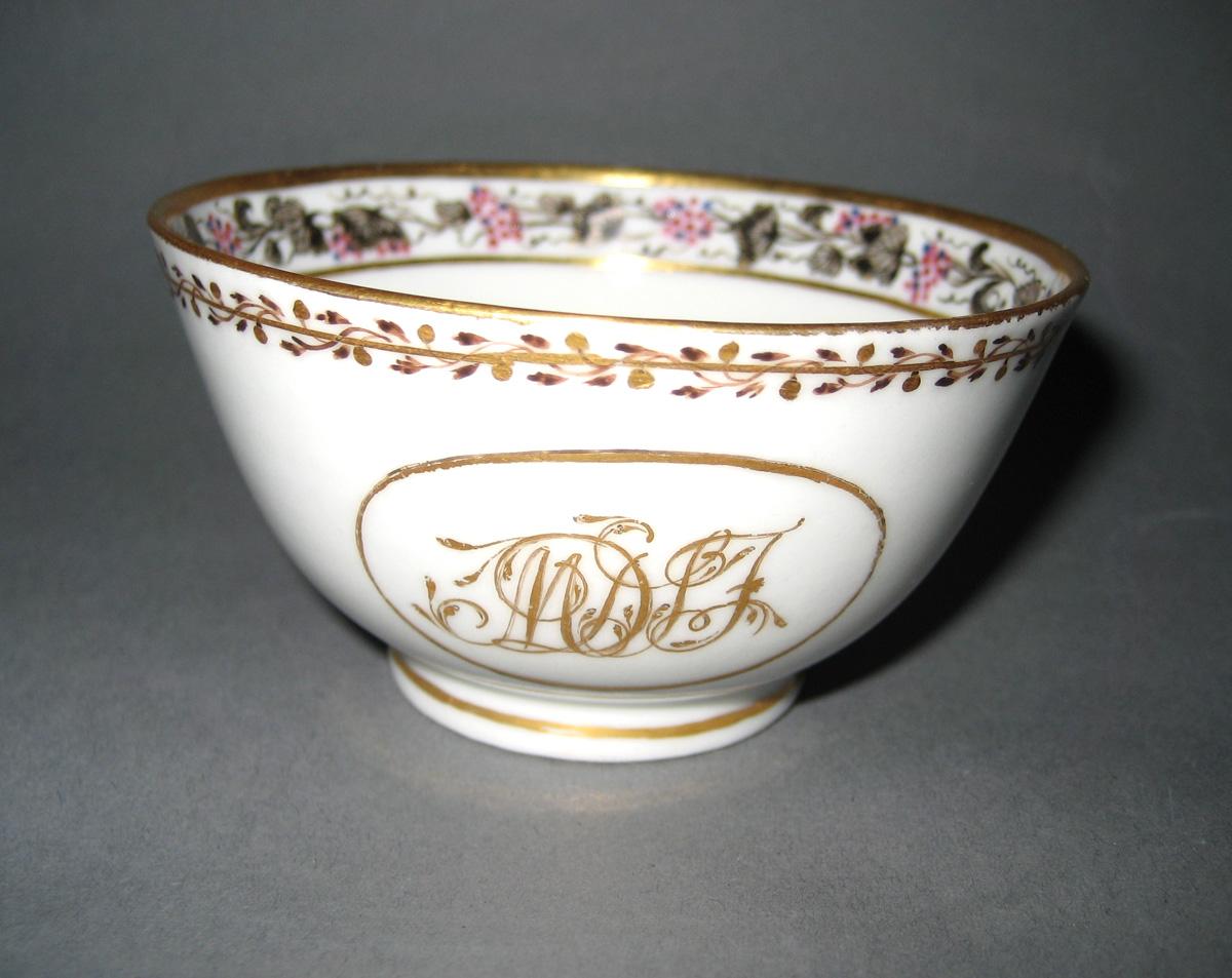 1966.0581.221 Porcelain Teabowl view 1