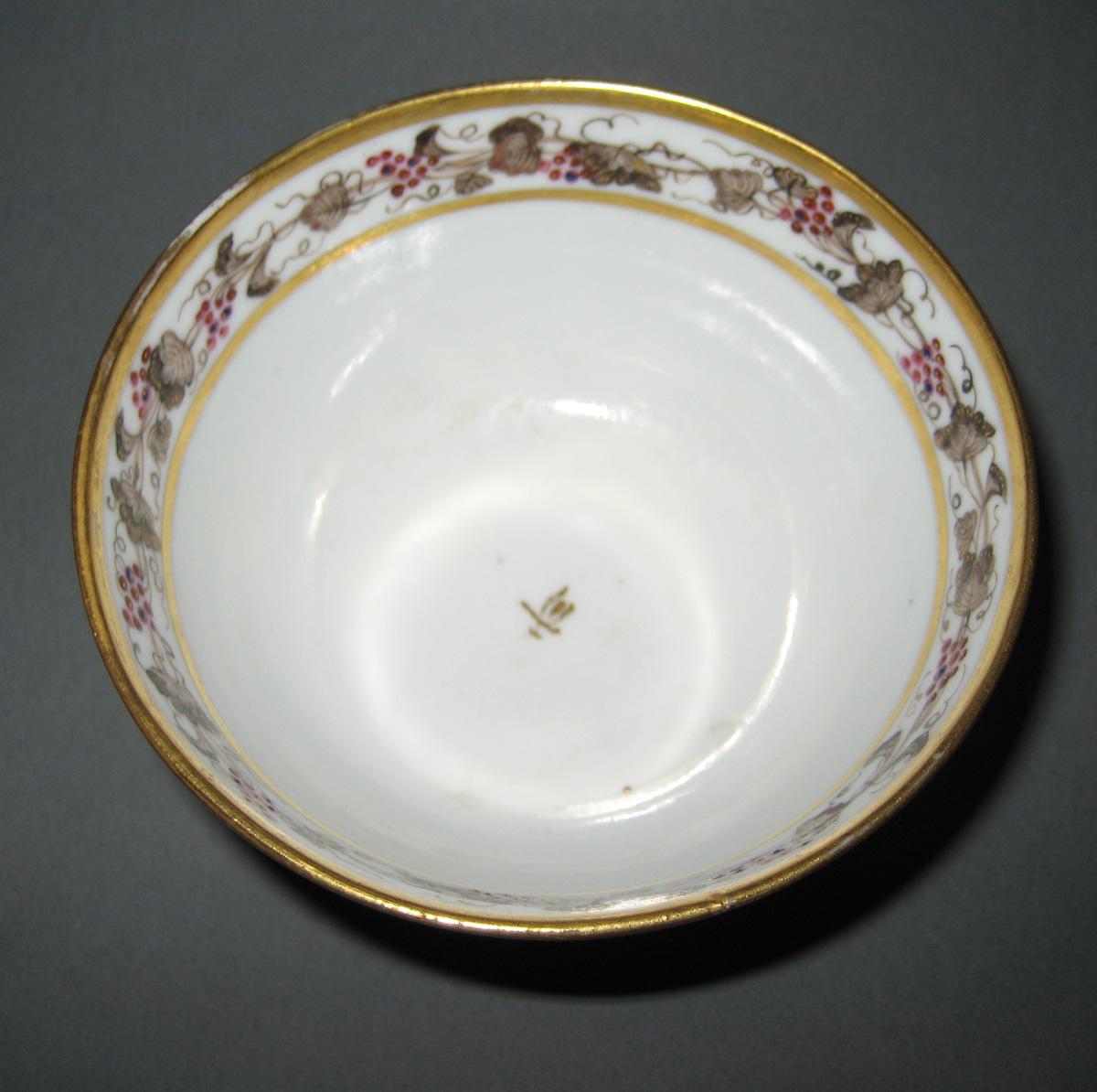 1966.0581.222 Porcelain Teabowl top view