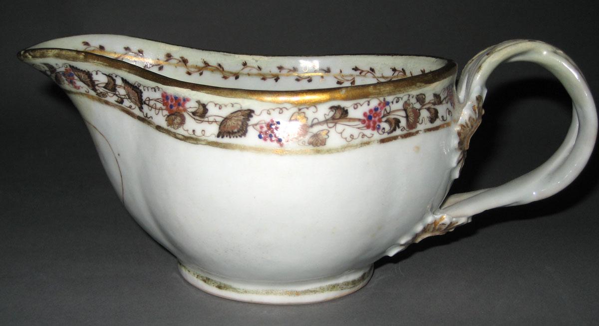 1966.0581.227 Porcelain Sauce Boat