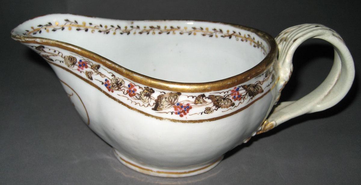 1966.0581.228 Porcelain Sauce Boat
