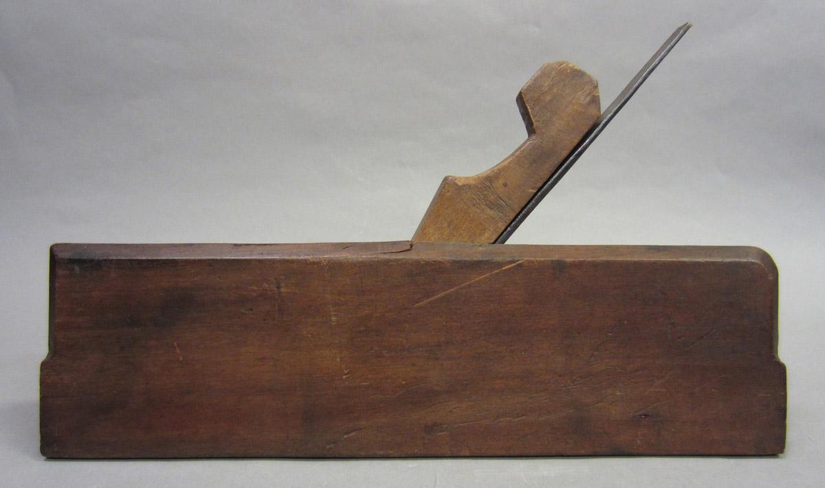 1957.0026.009 a-c Quarter round plane, view 2