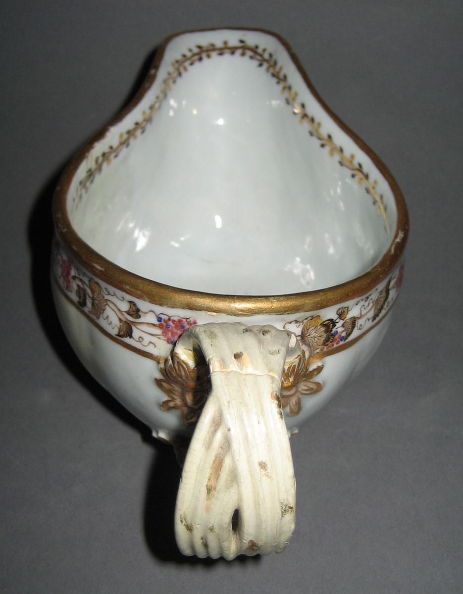 1966.0581.229 Porcelain Sauce Boat back