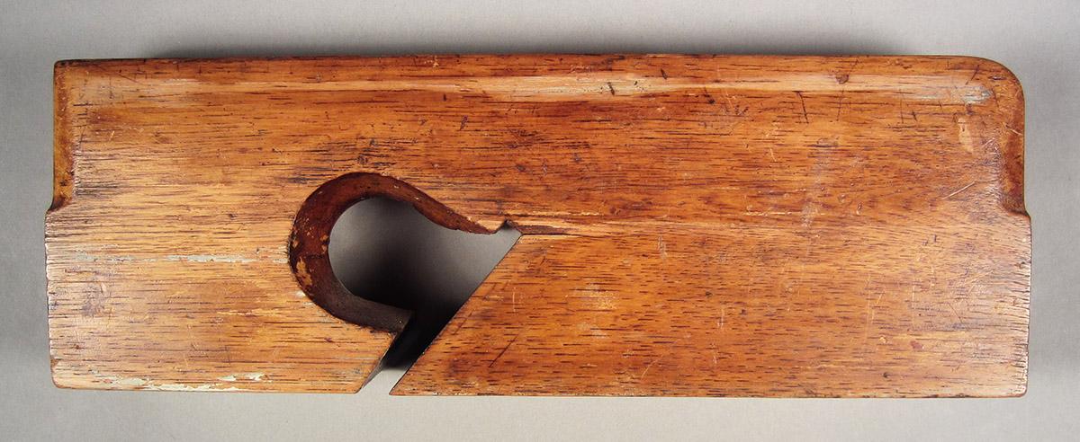 1957.0026.010 A-C, Rabbet plane, stock side 2
