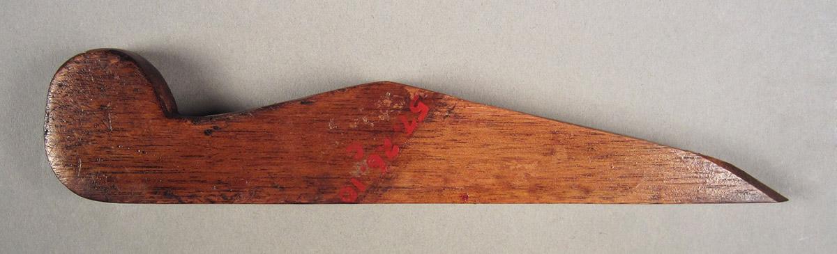 1957.0026.010 A-C, Rabbet plane, wedge side 1