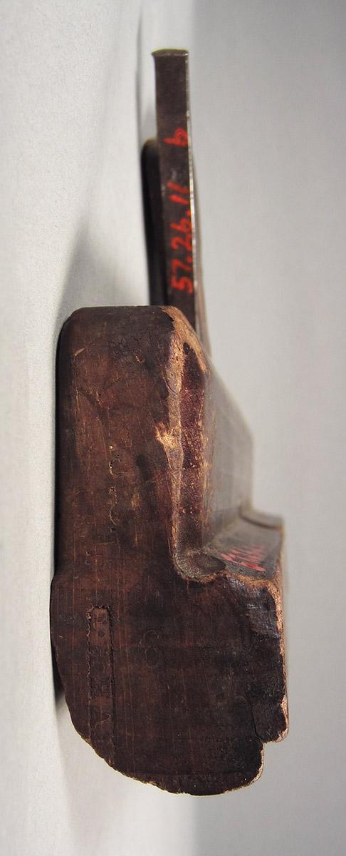 1957.0026.011 A-C, Round plane, heel