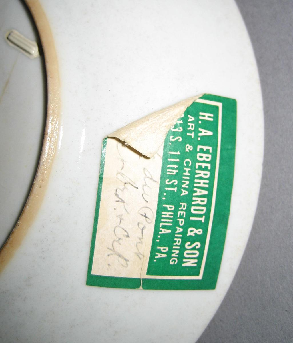 1966.0581.250 Porcelain Saucer underside detail